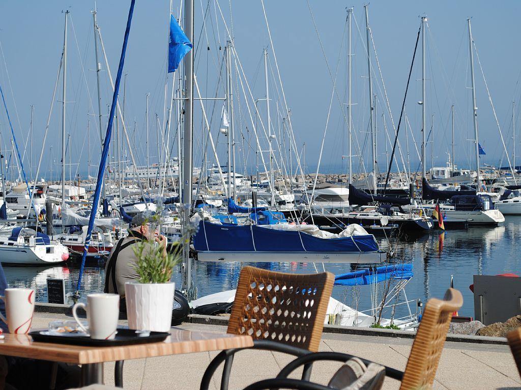 Fewo Schwalbennest Am Meer-Exklusiv-Eigener Strandzugang Apartment Kuehlungsborn Exterior photo